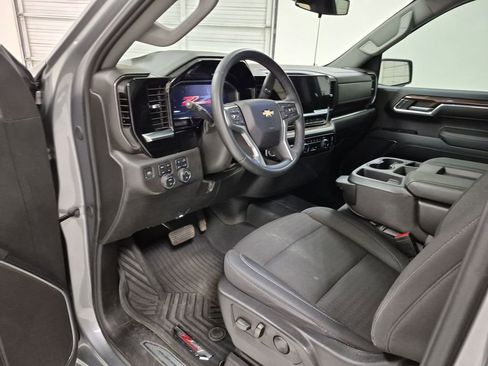 Used 2024 Chevrolet Silverado 1500 LT image 10