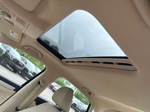 Used 2012 Volkswagen Passat 2.5 SE FWD image 11