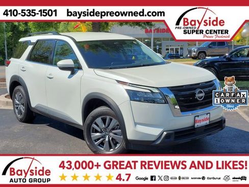 Used 2024 Nissan Pathfinder SV FWD image 1