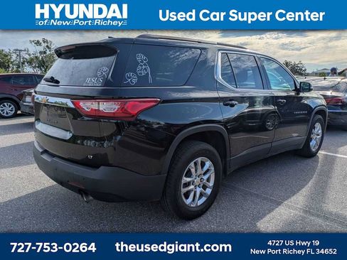 Used 2019 Chevrolet Traverse LT w/ LPO, Cargo Package AWD/4WD image 2