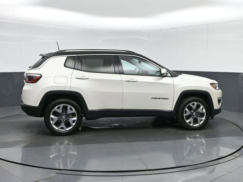 Used 2020 Jeep Compass Limited w/ Premium Lighting Group AWD/4WD image 8