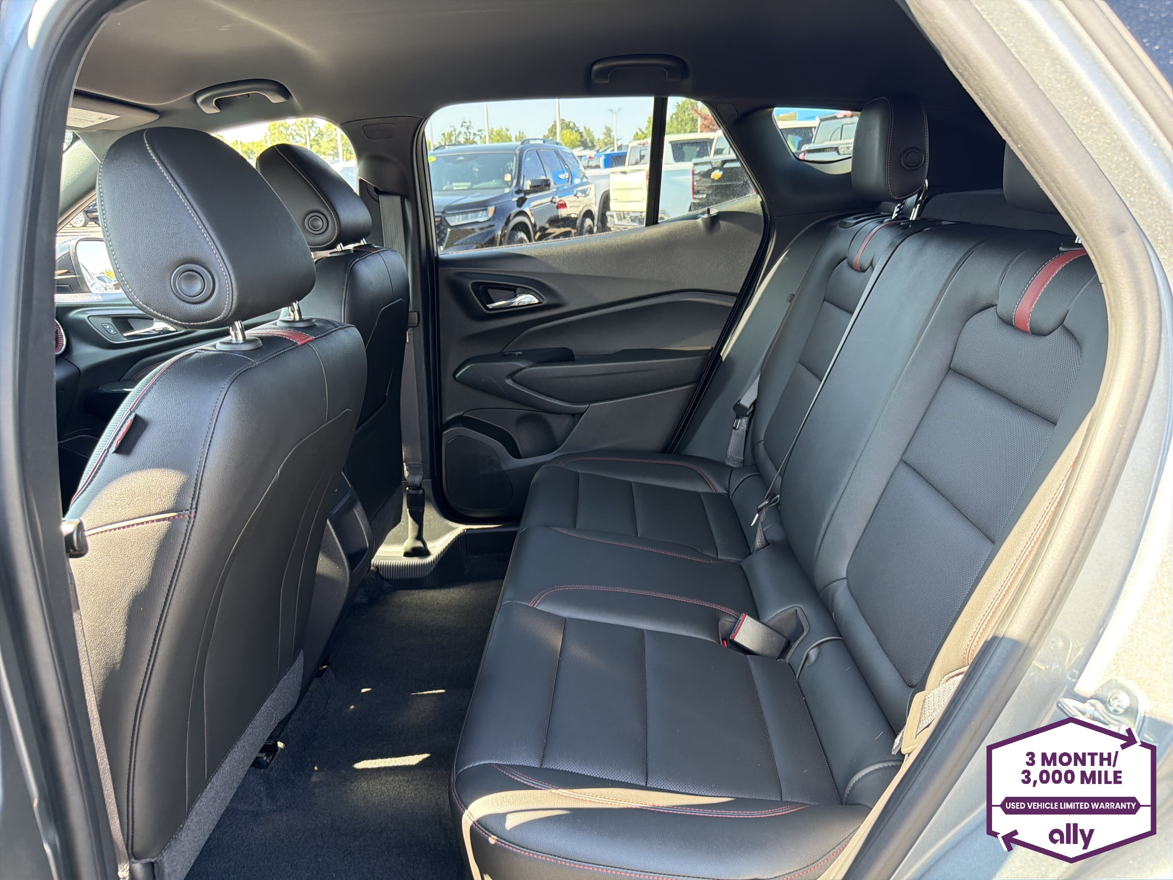 Used 2024 Chevrolet Trax RS FWD image 11