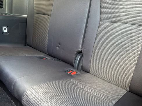 Used 2025 Toyota Highlander LE FWD image 32