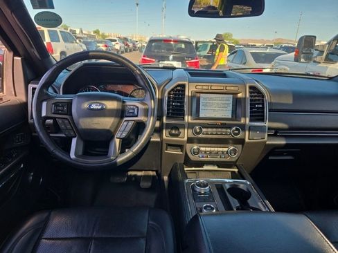 Used 2019 Ford Expedition Max XLT w/ Equipment Group 202A AWD/4WD image 8