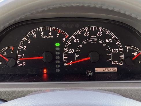 Used 2005 Toyota Camry LE image 14