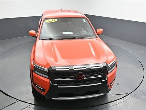 Used 2025 Nissan Frontier PRO-4X image 22