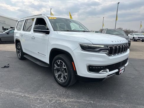 Used 2024 Jeep Wagoneer Series III image 2