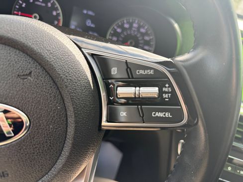 Used 2019 Kia Optima S image 17