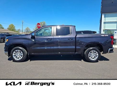 Used 2023 Chevrolet Silverado 1500 LT AWD/4WD image 9
