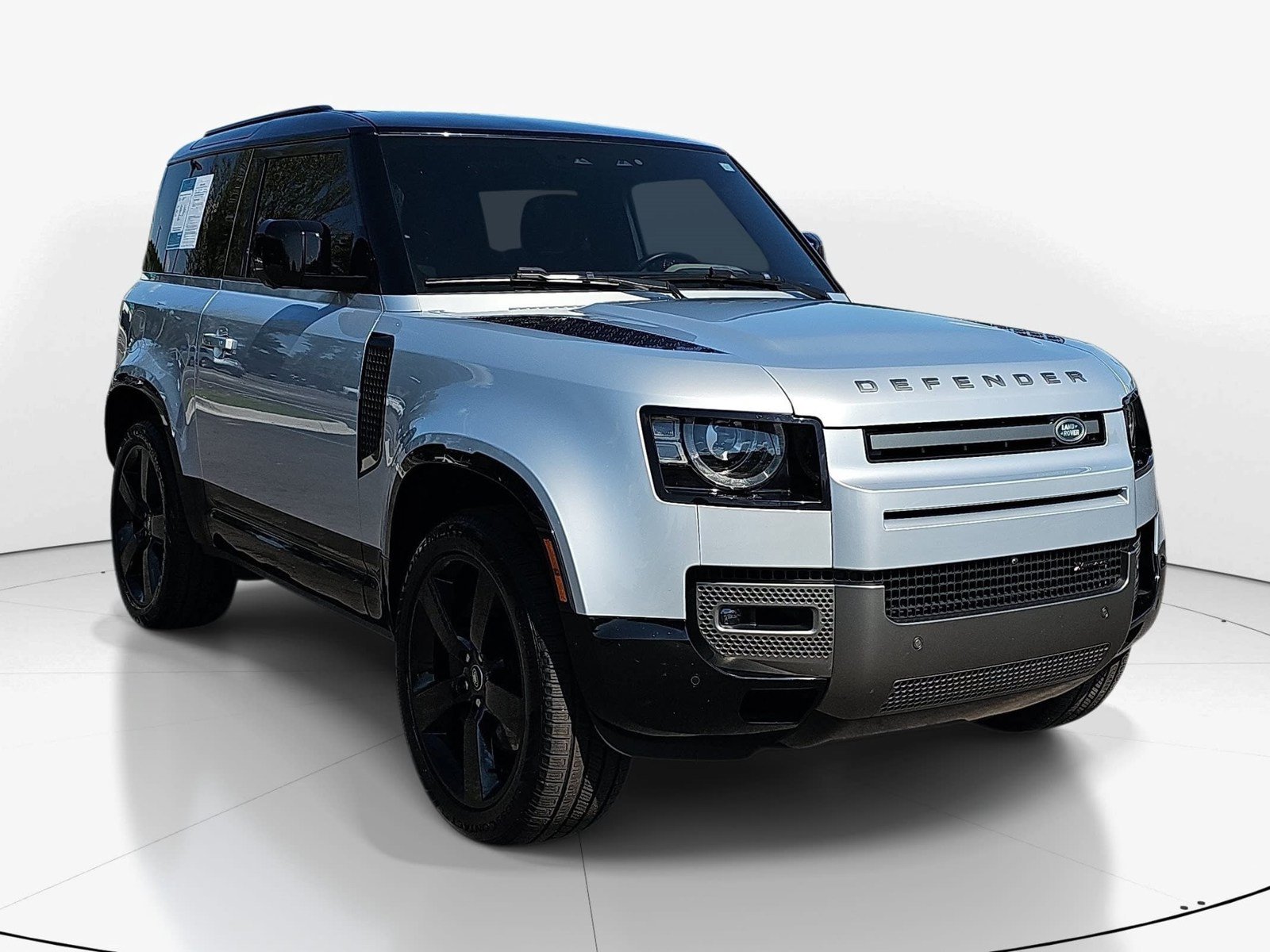 Used 2023 Land Rover Defender 90 X-Dynamic SE AWD/4WD image 2