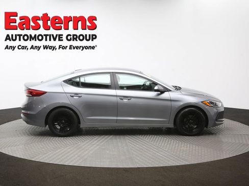 Used 2017 Hyundai Elantra SE w/ Cargo Package image 41