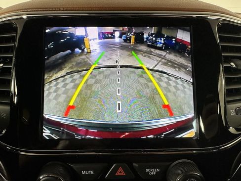 Used 2021 Jeep Grand Cherokee Summit AWD/4WD image 18