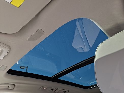 New 2026 Volvo XC60 B5 Ultra w/ Protection Package Premier image 8