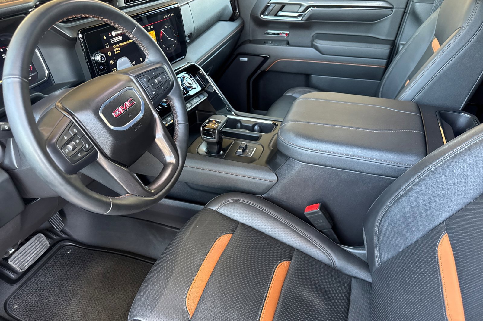 Certified 2024 GMC Sierra 1500 AT4 w/ Technology Package AWD/4WD image 10