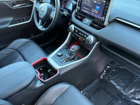 Used 2022 Toyota RAV4 TRD Off-Road image 16