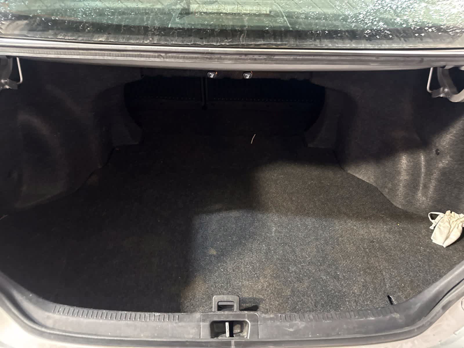 Used 2014 Toyota Camry SE FWD image 11
