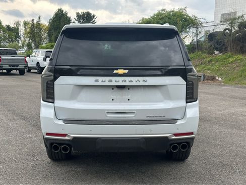 Used 2026 Chevrolet Suburban Premier AWD/4WD image 5