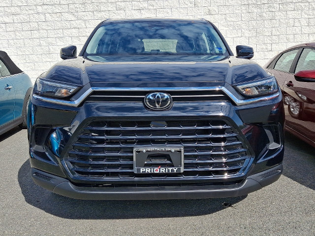Used 2026 Toyota Grand Highlander AWD image 2