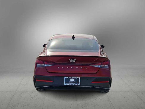 Certified 2025 Hyundai Elantra Sport image 7