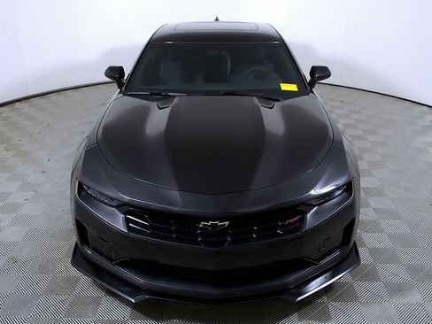 Used 2024 Chevrolet Camaro LT RWD image 4