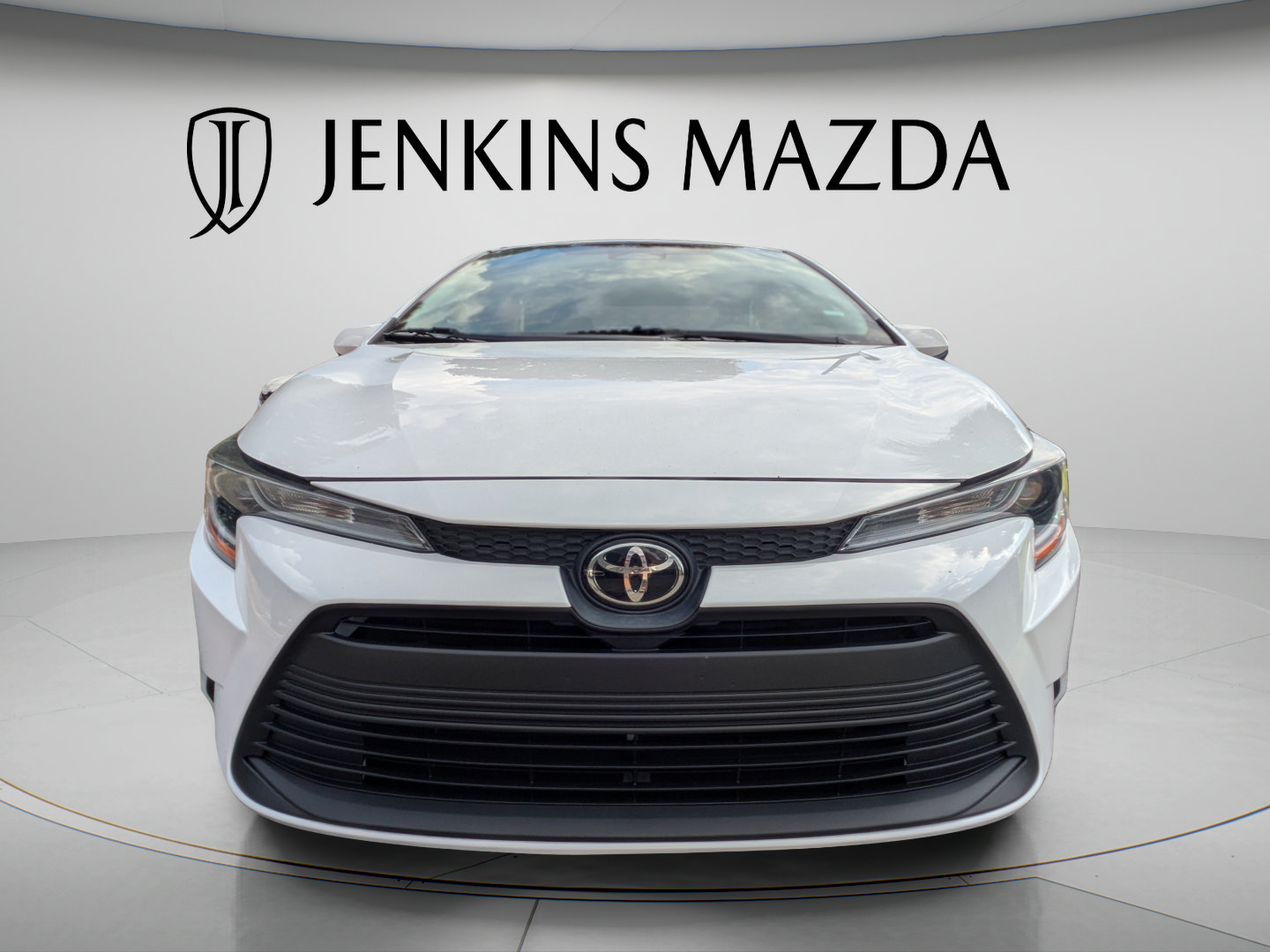 Used 2024 Toyota Corolla LE FWD image 8