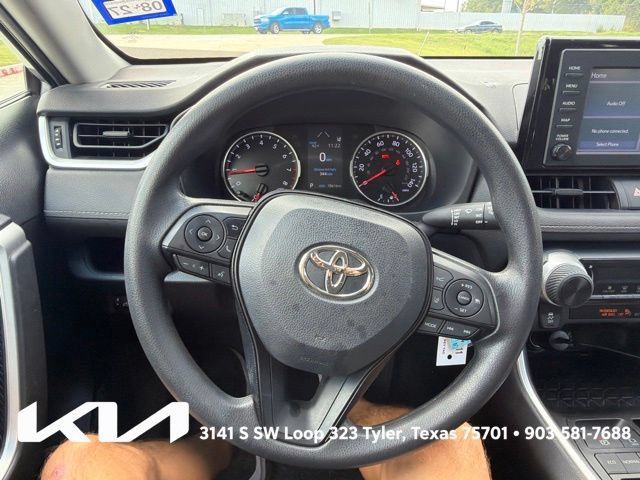 Used 2019 Toyota RAV4 LE FWD image 16