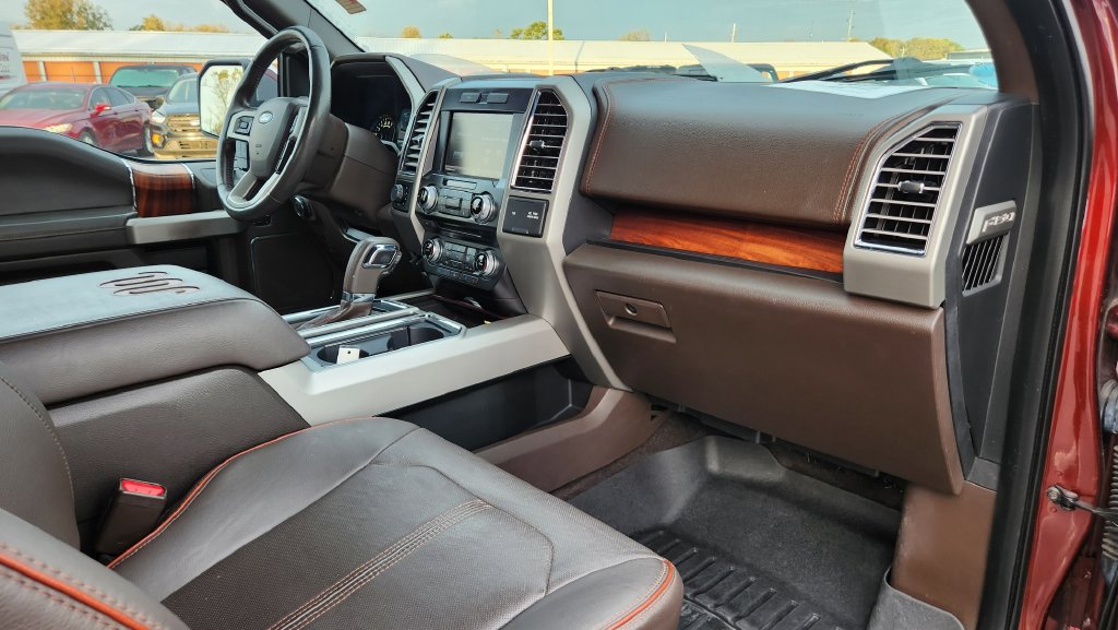 Used 2015 Ford F150 King Ranch w/ Equipment Group 601A Luxury AWD/4WD image 39