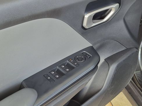 Used 2025 Kia K4 FWD image 21