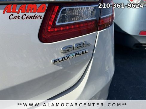 Used 2013 Ford Taurus SEL image 24