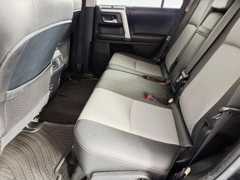 Used 2015 Toyota 4Runner SR5 Premium RWD image 9