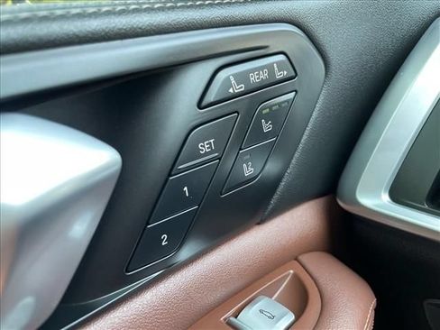 Used 2024 BMW X7 M60i w/ Executive Package AWD/4WD image 7