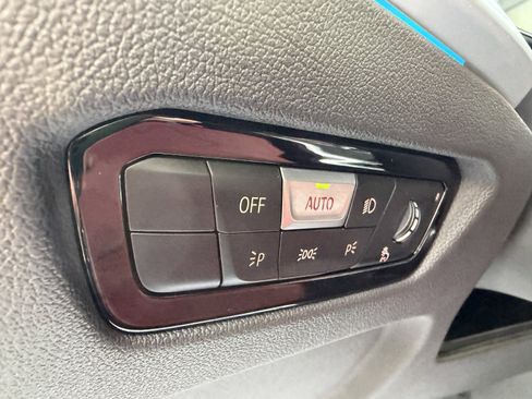 Used 2023 BMW 330i xDrive Sedan w/ Premium Package image 28