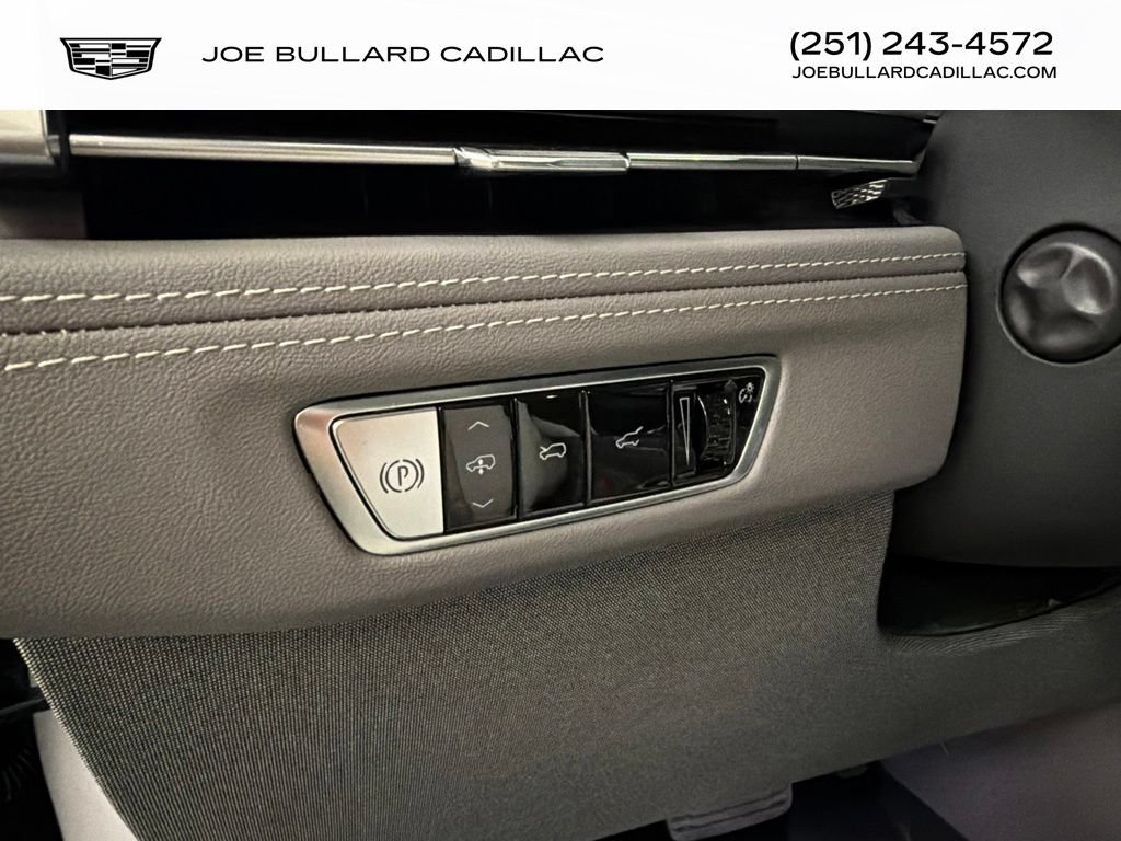 New 2026 Cadillac Escalade IQ Luxury 1 w/ LPO, Floor Liner Package AWD/4WD image 16