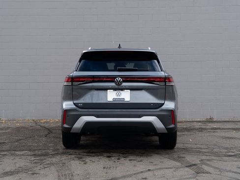 New 2025 Volkswagen Tiguan SE image 5