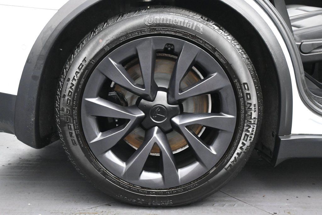Used 2023 Tesla Model X AWD/4WD image 10