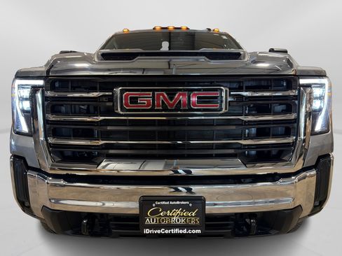 Used 2025 GMC Sierra 2500 SLE w/ SLE Value Package; AWD/4WD image 10