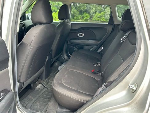 Used 2017 Kia Soul FWD image 14
