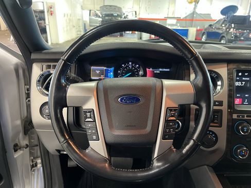 Used 2016 Ford Expedition Limited w/ Equipment Group 301A AWD/4WD image 22