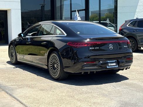 Used 2022 Mercedes-Benz EQS 580 4MATIC Sedan image 10