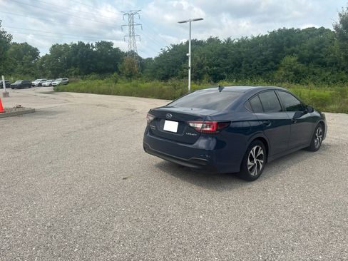 Used 2024 Subaru Legacy Premium AWD/4WD image 10