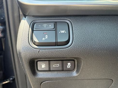 Used 2020 Kia Optima LX image 25