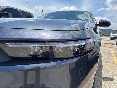 Used 2025 Honda Accord SE image 7