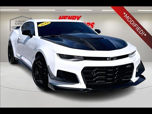 Used 2018 Chevrolet Camaro ZL1 RWD image 1