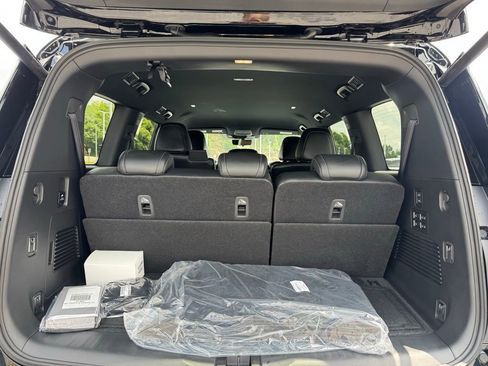 New 2025 Nissan Armada PRO-4X image 27