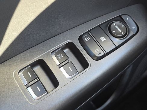 Used 2020 Kia Sportage LX image 27