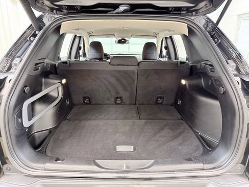 Used 2015 Jeep Cherokee Latitude w/ Comfort/Convenience Group AWD/4WD image 28