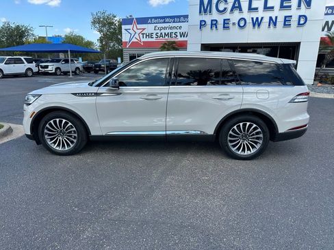 Used 2023 Lincoln Aviator Reserve RWD image 3