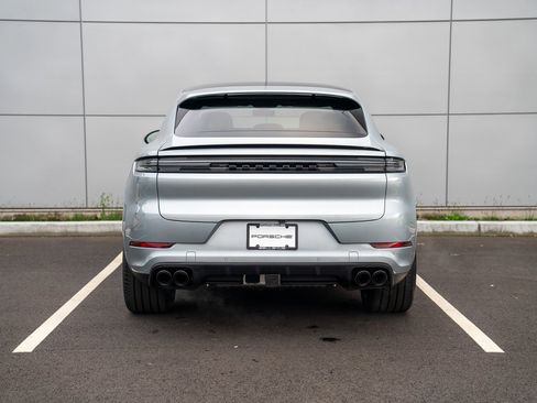 New 2026 Porsche Cayenne S image 7