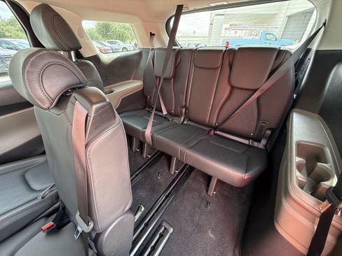 Used 2026 Kia Carnival FWD image 25