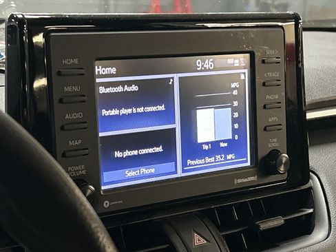 Used 2022 Toyota RAV4 XLE FWD image 8